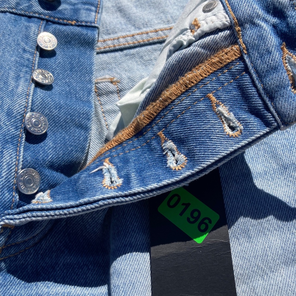 The Kooples Jeans Straight Loose blue denim button fly size 31 New - Picture 12 of 13